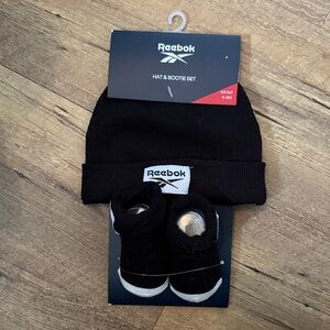 Reebok Black Hat & Bootie Set